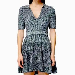 Simkhai XS. Brand new with tags. Super flattering cut. Classy.